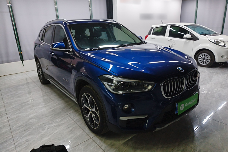 宝马X1 2018款 sDrive18Li 尊享型车身外观3