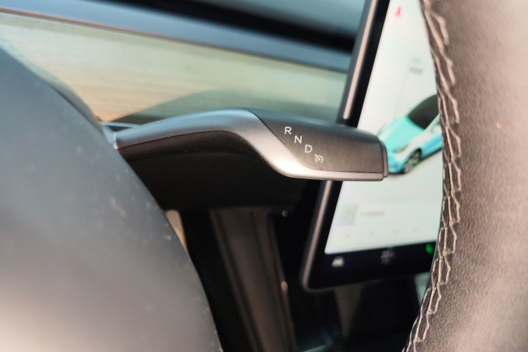 特斯拉 Model Y 2021款 标准续航后驱版局部细节18