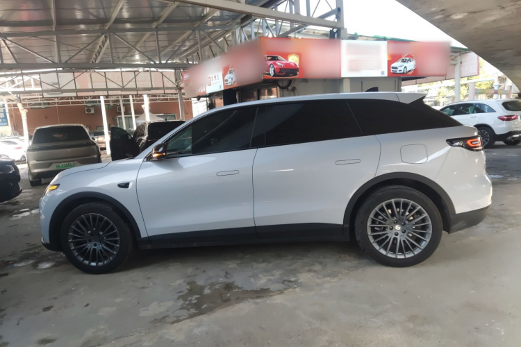 零跑汽车 零跑C11 2023款 增程 200舒享版车身外观4