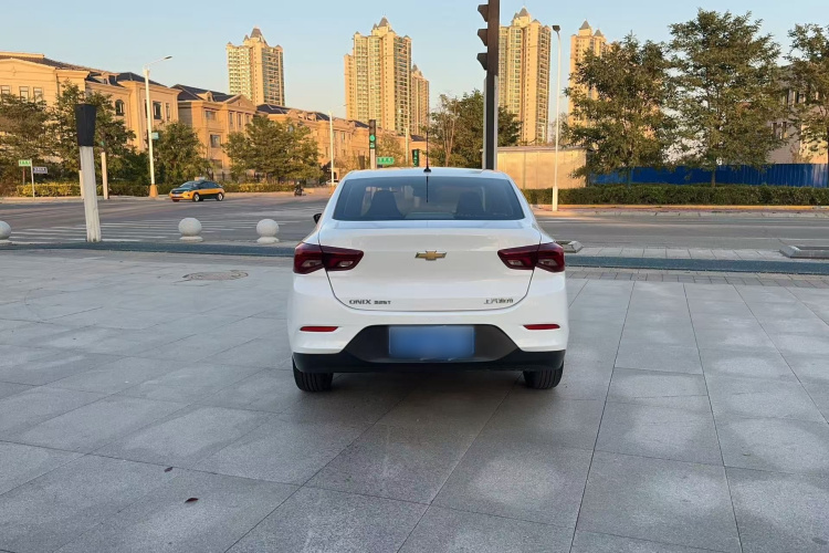 雪佛兰 科沃兹 2020款 325T 自动欣悦版车身外观6005