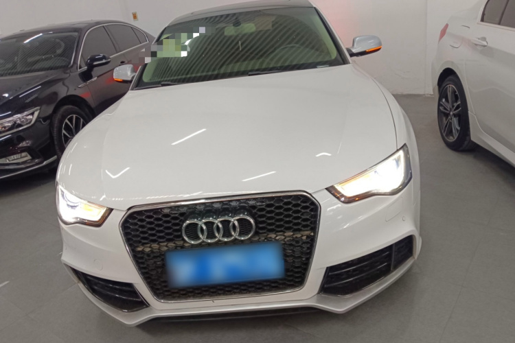 奥迪A5 2016款 改款 Sportback 45 TFSI 舒适型车身外观2