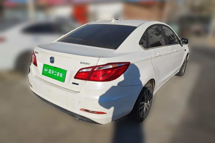 长安 逸动 2016款 1.6L 自动风尚型车身外观6005