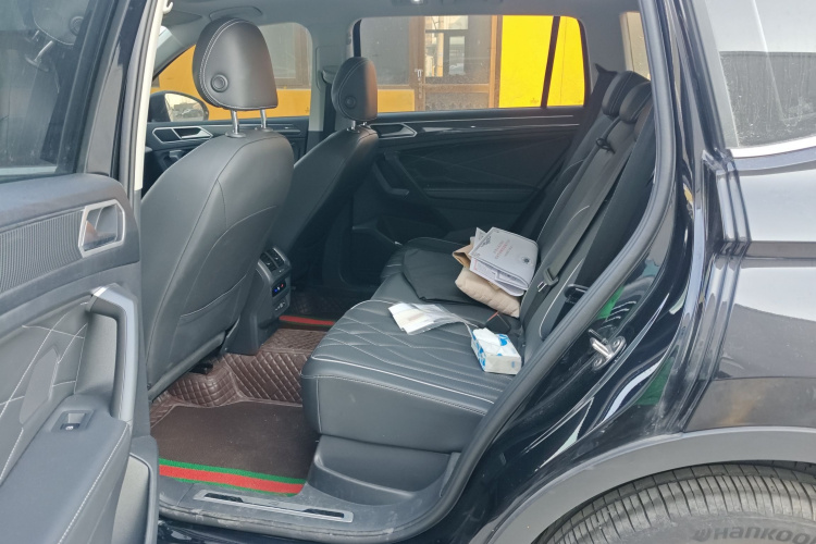 大众 途观L 2023款 改款 330TSI 自动两驱R-Line越享版中控内饰21