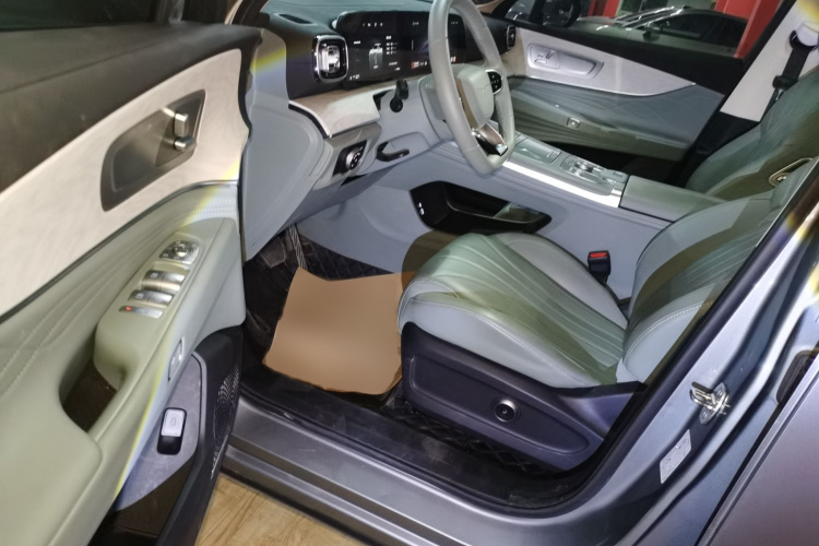 奇瑞 风云T10 2024款 210 奢享版中控内饰7003