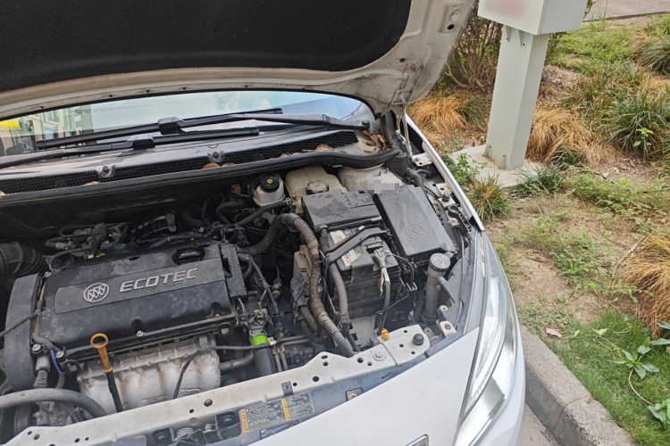 别克 英朗 2013款 XT 1.6L 自动时尚版局部细节9007