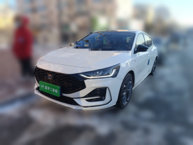 福特 福克斯 2022款 两厢 EcoBoost 180 自动ST Line