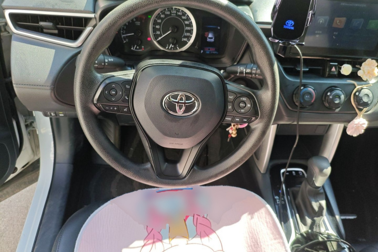 丰田 卡罗拉锐放 2022款 2.0L 先锋版中控内饰13