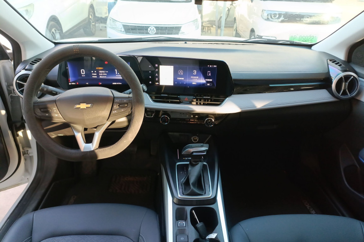 雪佛兰 科鲁泽 2024款 1.5L 双离合悦享版中控内饰7002