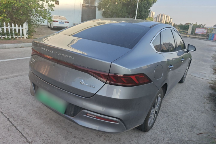 比亚迪 秦PLUS 2024款 荣耀版 EV 420KM领先型车身外观7