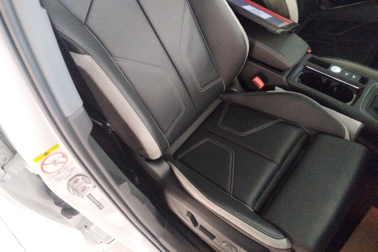 奥迪Q3 2024款 40 TFSI 时尚动感型局部细节41