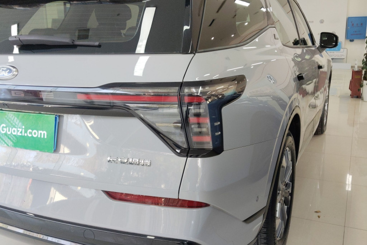 福特 2023款 锐界L 2.0T EcoBoost 四驱七座至尊型车身外观6006