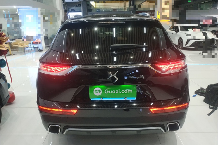 DS 7 2018款 45THP 里沃利先锐版车身外观6