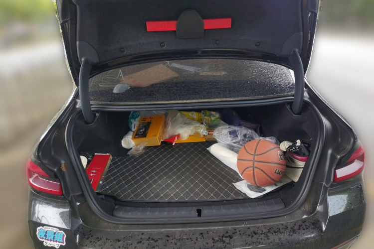 宝马5系新能源 2022款 改款二 535Le 先锋版M运动套装局部细节23