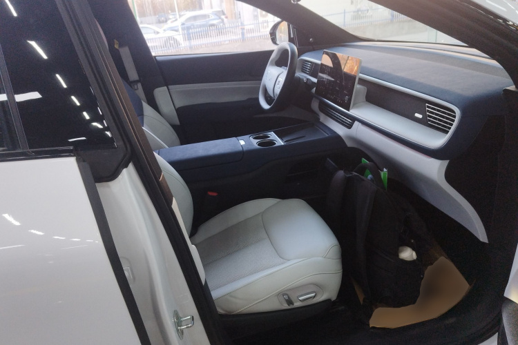 小鹏G6 2023款 755 超长续航 Max局部细节41