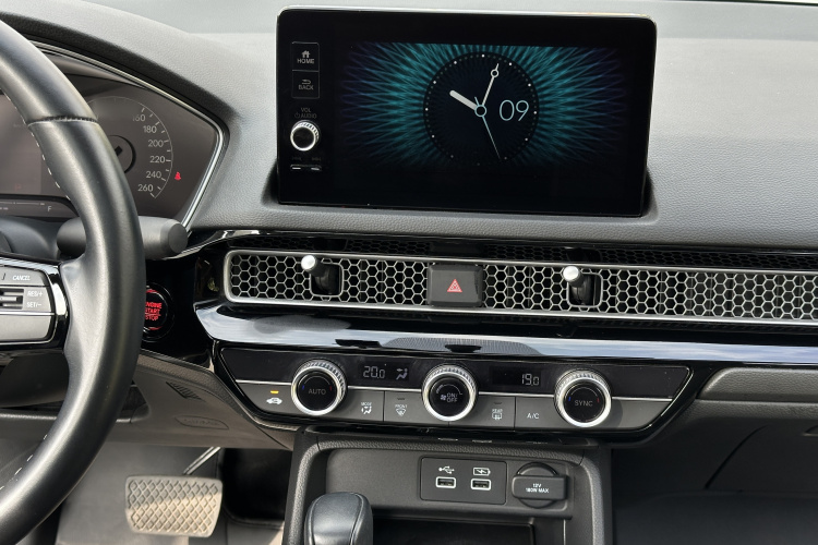 本田 思域 2022款 180TURBO CVT尚擎版局部细节16