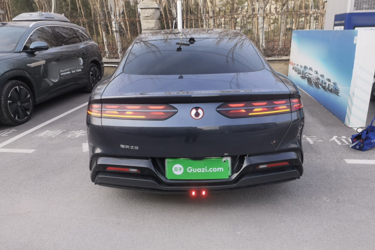 腾势Z9 2024款 1100km 四驱Ultra版车身外观6