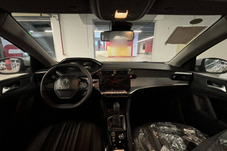 标致408 2024款 360THP 龘龘款 拉图版中控内饰7003