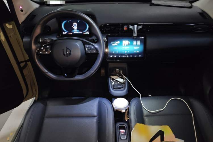 零跑汽车 零跑T03 2022款 星钻版中控内饰12