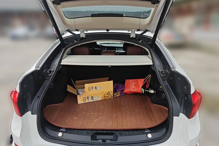 宝马5系GT 2014款 528i 领先型局部细节23