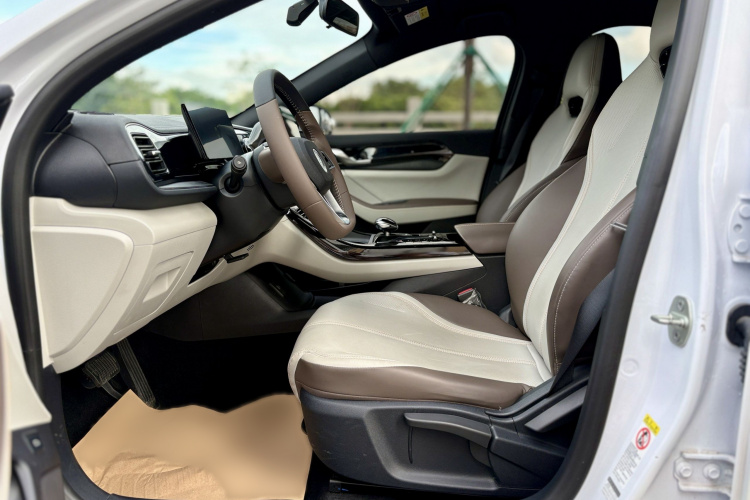 比亚迪 秦PLUS 2023款 冠军版 DM-i 55KM领先型中控内饰7007