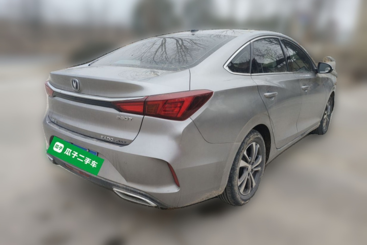 长安 逸动 2020款 PLUS 蓝鲸NE 1.4T GDI DCT尊贵型车身外观7