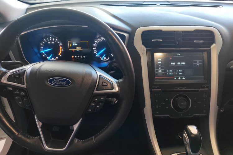 福特 蒙迪欧 2013款 1.5L GTDi180时尚型中控内饰12
