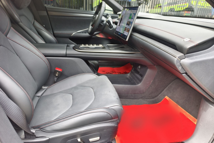 小米汽车 小米SU7 2024款 四驱超长续航高阶智驾Max版中控内饰7009