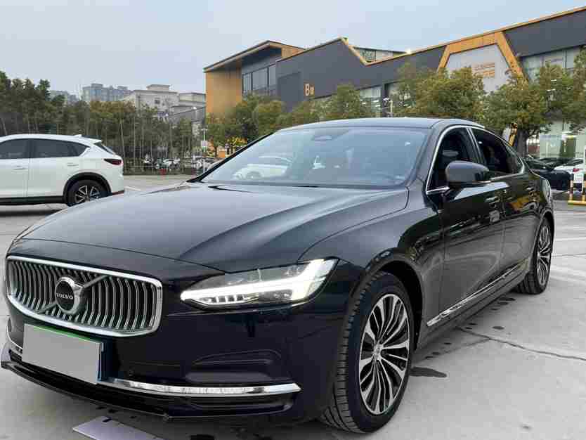 郑州二手沃尔沃S90 2024款 降维打击的商务入场券