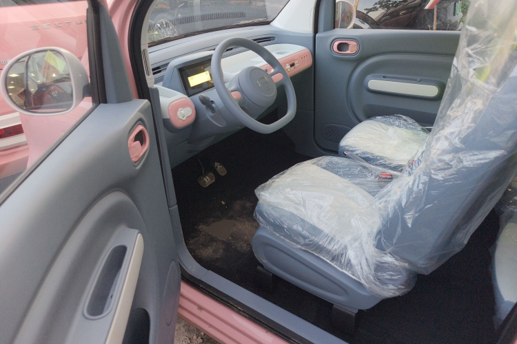 奔腾小马 2025款 222km 灵韵马中控内饰20