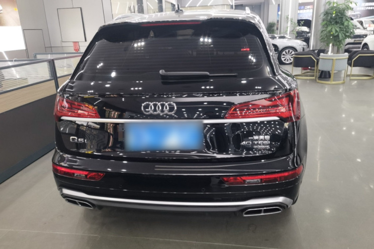 奥迪Q5L 2022款 40T 豪华动感型车身外观6