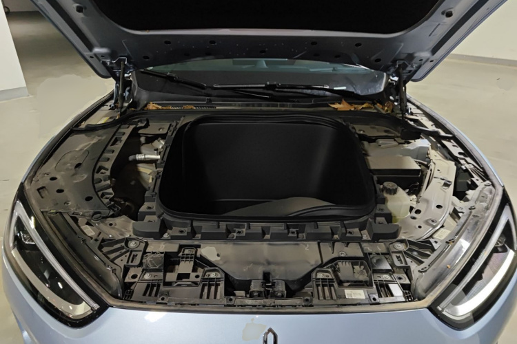 鸿蒙智行 问界M5 2022款 纯电后驱标准版机舱底盘24