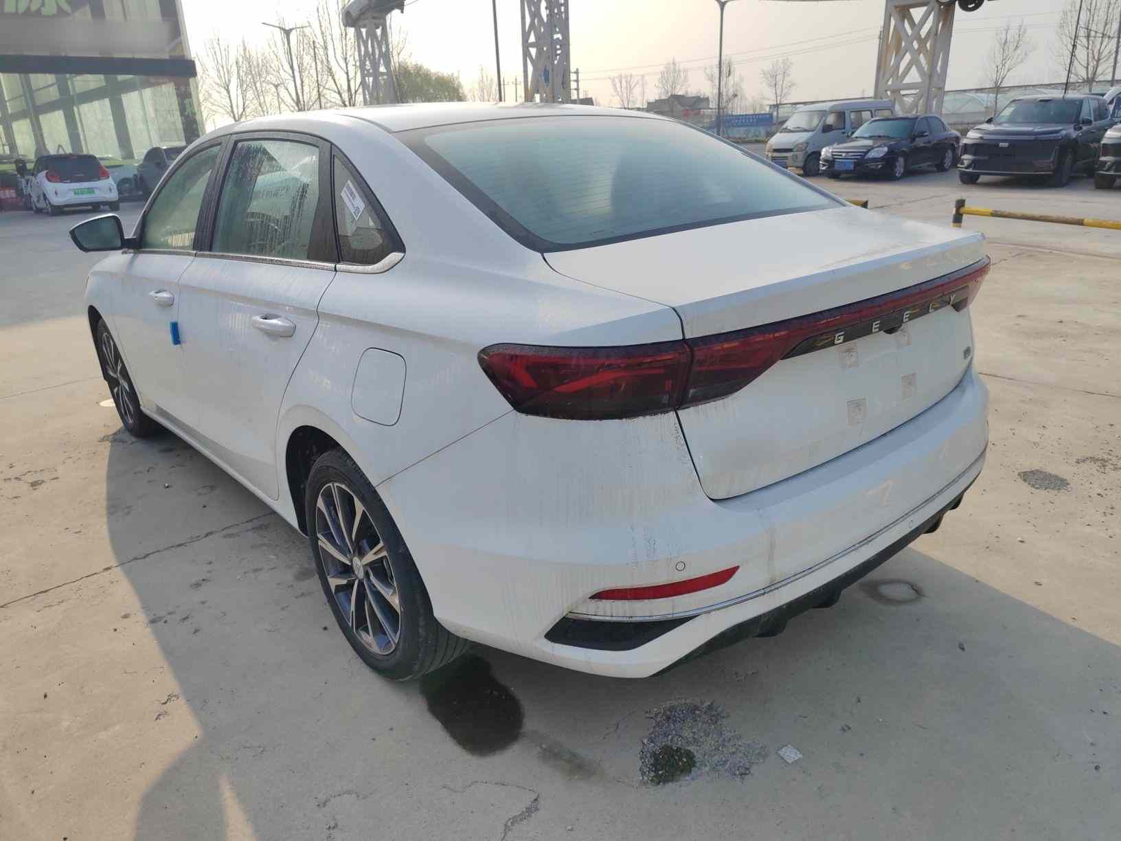 吉利汽车 帝豪 2026款 第4代 400万纪念款 1.5L CVT飞越型(3)