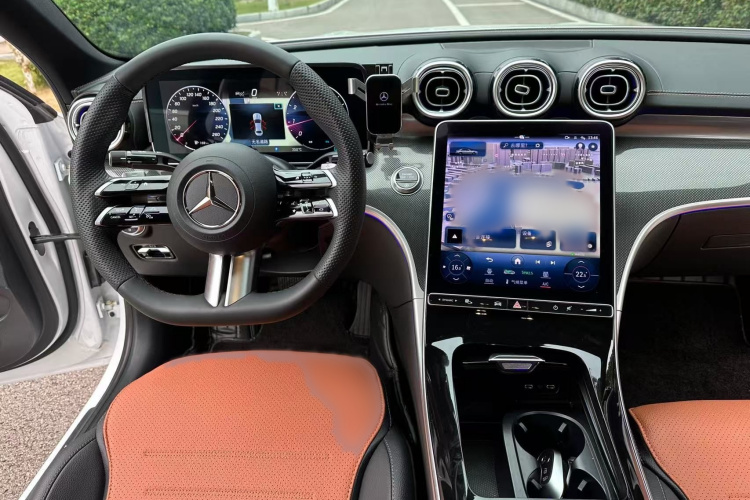 奔驰C级 2023款 改款 C 260 L 运动版中控内饰7002