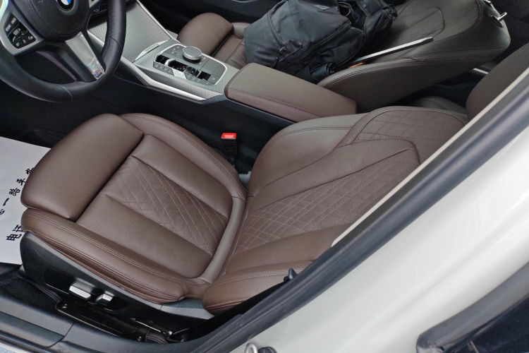 宝马3系 2023款 325Li M运动曜夜套装中控内饰19