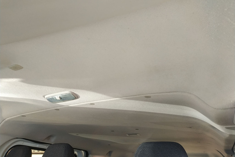 福特 全顺 2023款 2.0T汽油手动多功能商用车短轴低顶5/6座中控内饰22