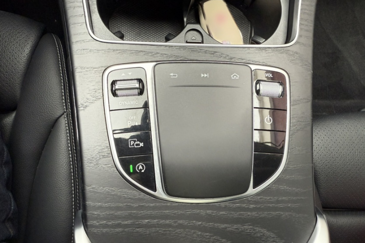 奔驰C级 2020款 C 260 L 运动版中控内饰7004