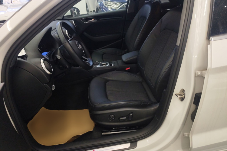 奥迪A3 2020款 Limousine 35 TFSI 时尚型 国VI中控内饰19