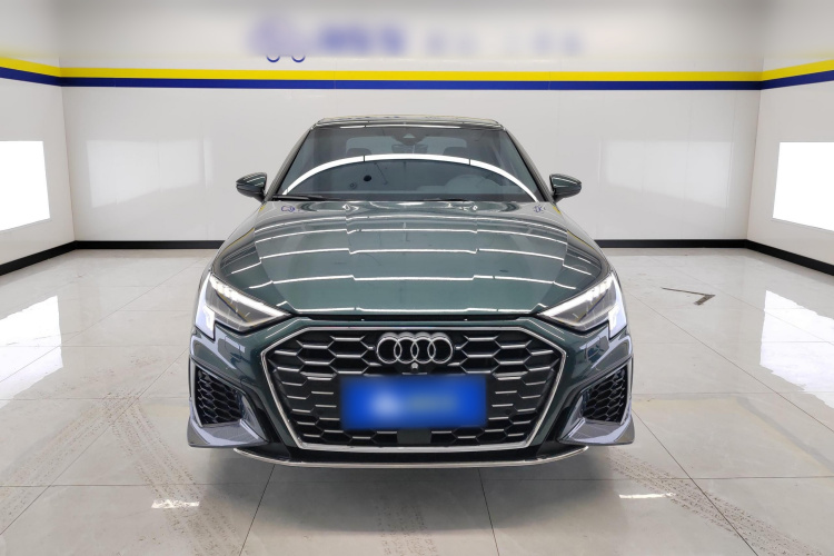 奥迪A3 2024款 A3L Limousine 35 TFSI 时尚运动型车身外观2