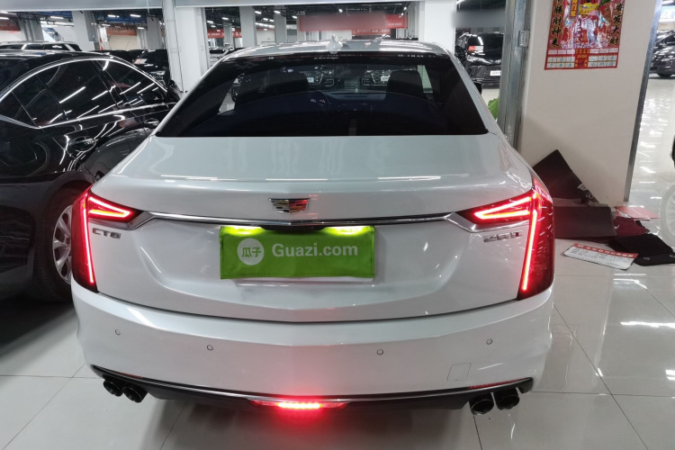 凯迪拉克CT6 2019款 28T 豪华型车身外观6