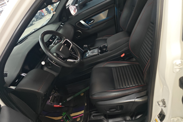 路虎 发现运动版 2022款 249PS 大都会版 5座局部细节19