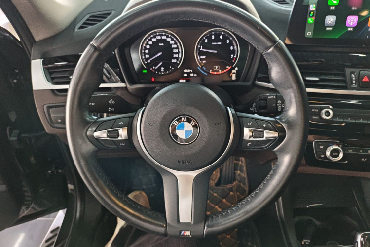 宝马X1 2022款 sDrive25Li 领先型中控内饰13