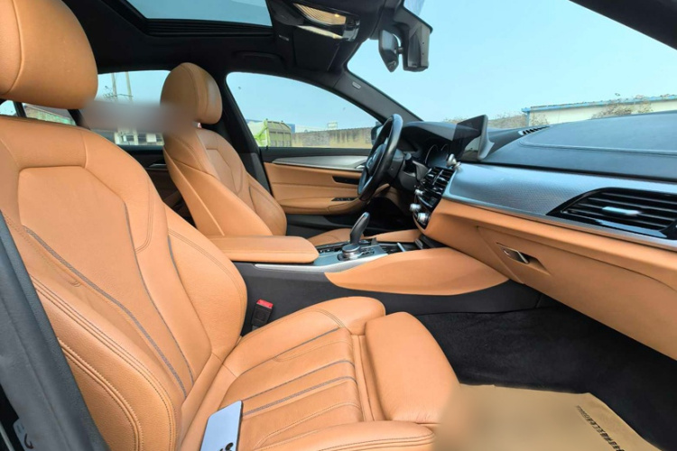 宝马5系(进口) 2018款 525i M运动套装中控内饰7009