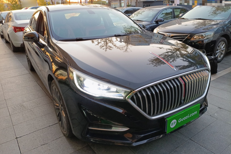 红旗H5 2020款 1.5T DCT旗韵版车身外观3