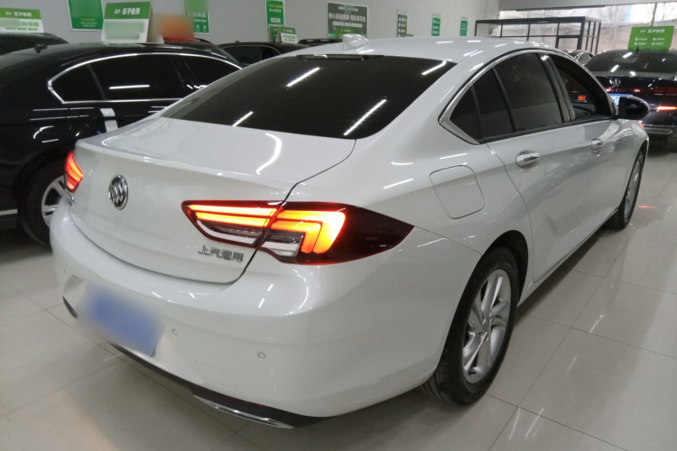 别克 君威 2023款 552T 智享型车身外观7