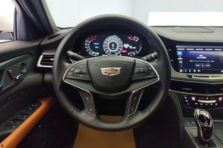 凯迪拉克CT6 2022款 28T 豪华型中控内饰13