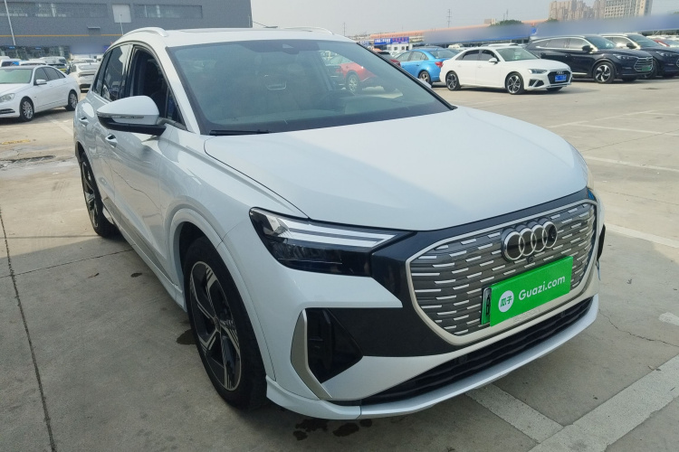 奥迪Q4 e-tron 2023款 40 e-tron 创境版车身外观6002