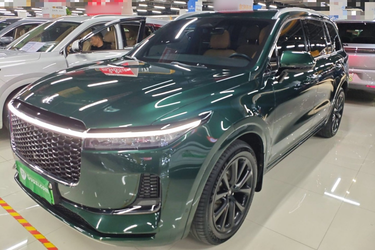 理想汽车 理想ONE 2021款 增程6座版车身外观1