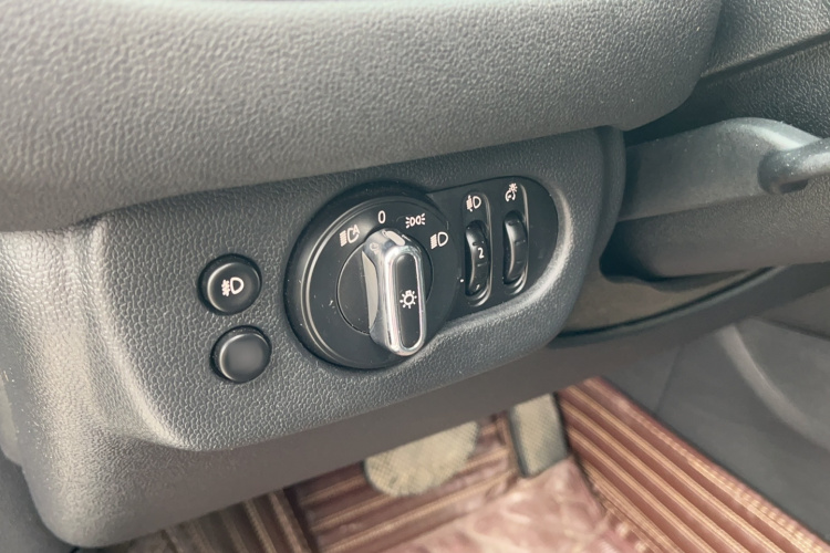 MINI Clubman 2016款 改款 1.5T COOPER中控内饰7007