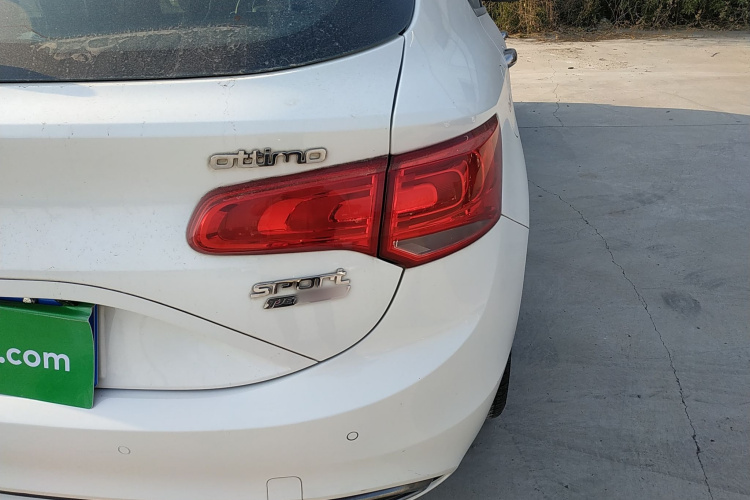 菲亚特 致悦 2014款 1.4T 自动运动版车身外观9