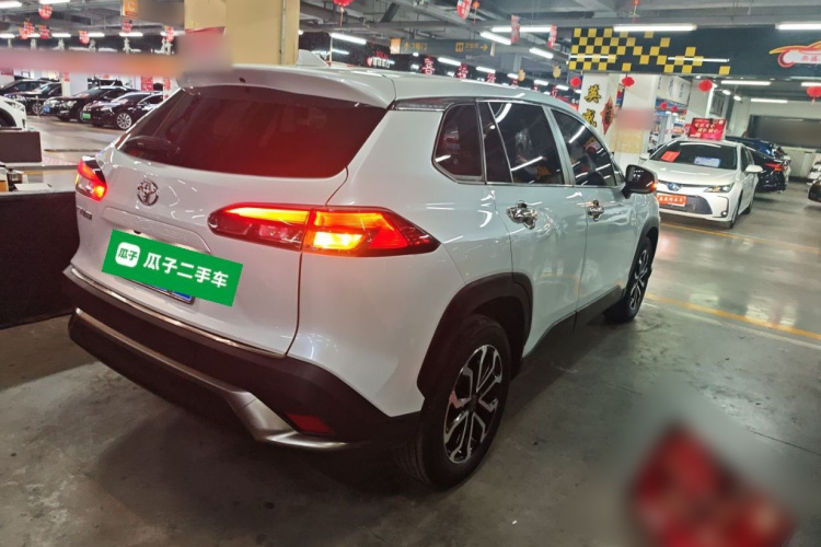 丰田 锋兰达 2022款 2.0L CVT豪华版车身外观6005